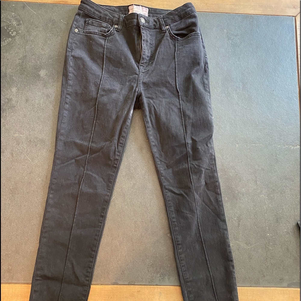 Free People stretchy Denim straight legged jean